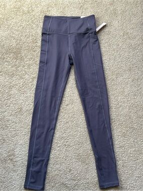 Victoria’s Secret Incredible Essential High Rise Leggings Size 4 Purple NWT